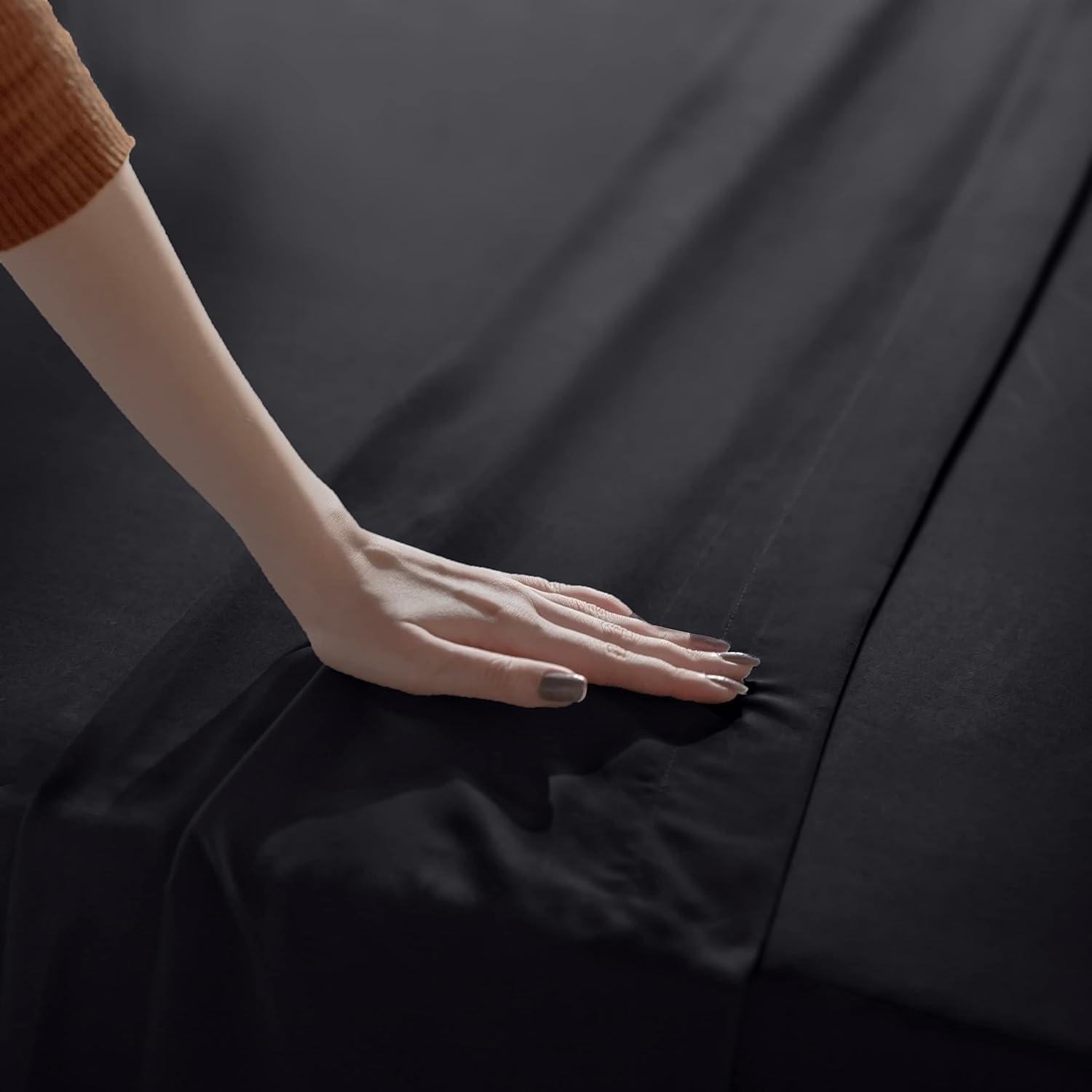 Utopia Bedding Queen Sheet Set - 4 Piece Microfiber Deep Pocket