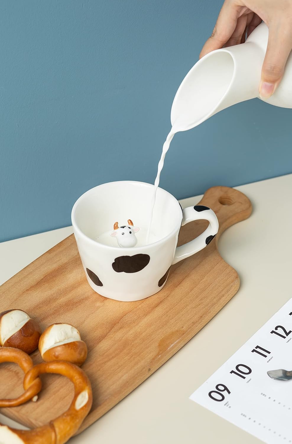 DIHOclub 3D Cow Ceramic Mug with Hidden Animal Design