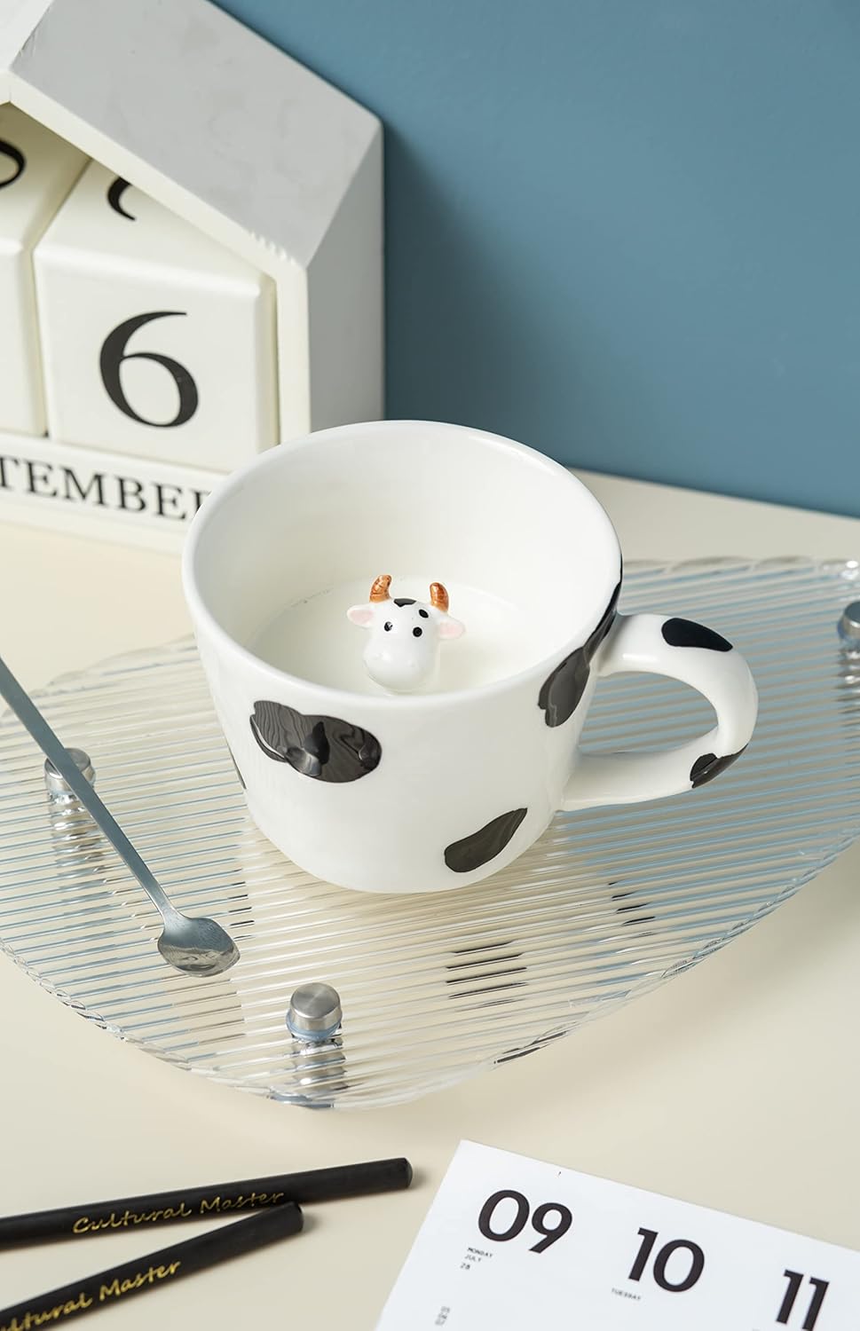 DIHOclub 3D Cow Ceramic Mug with Hidden Animal Design