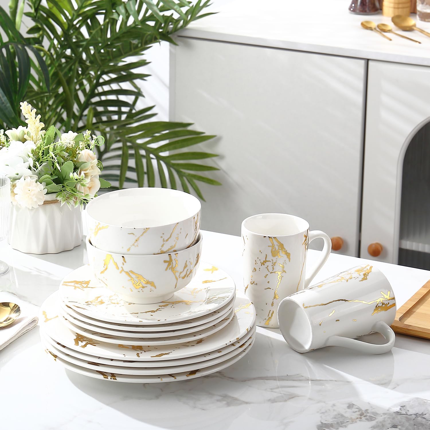 Porcelain Dinnerware Set for 4 with Gold Design